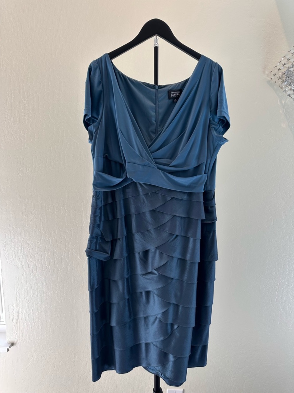 Adrianna Papell Blue Tiered V-Neck Midi Dress
